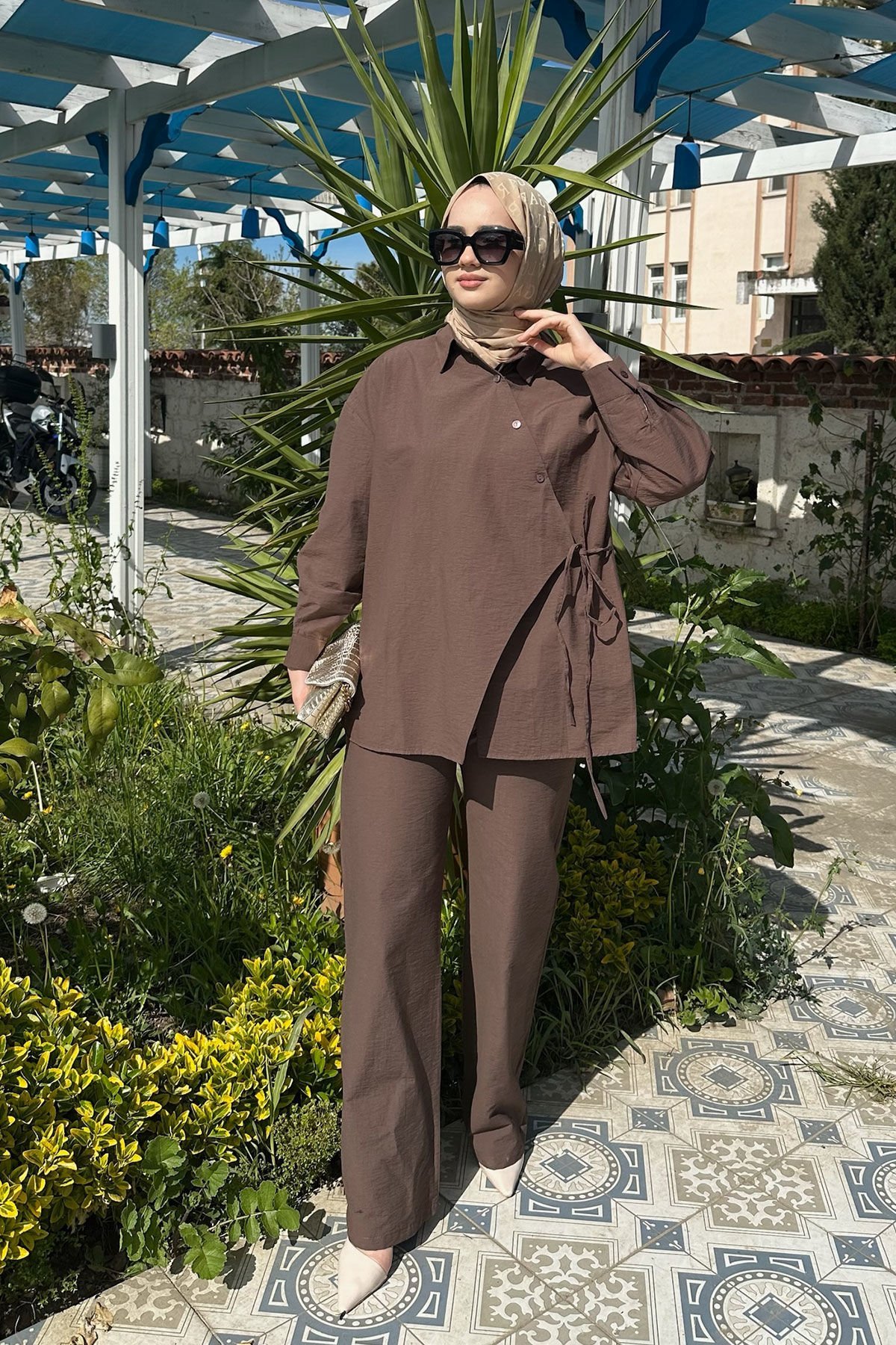 DÜGMELİ BAGLAMALI TAKIM 31-2250 - KAHVERENGİ