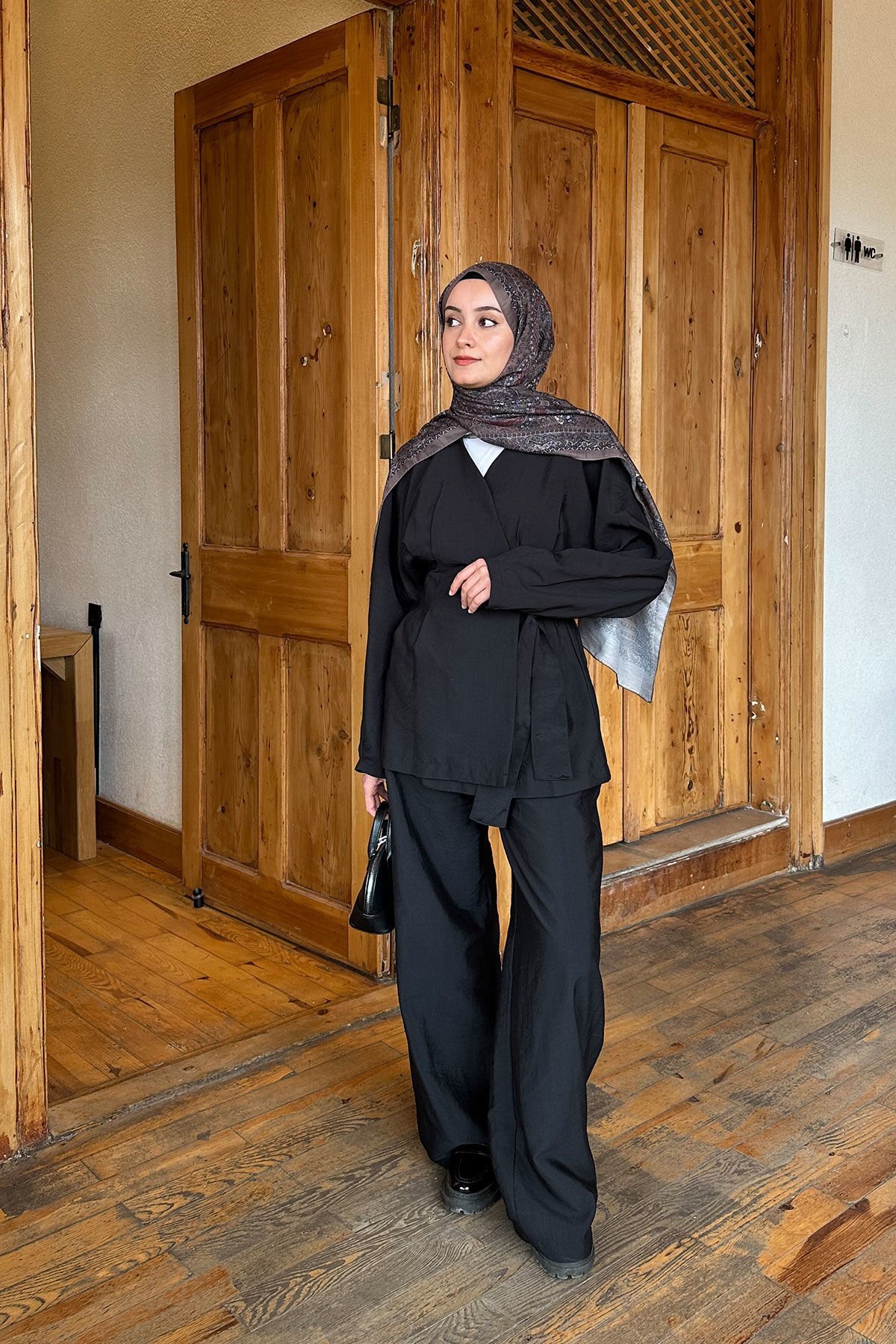 BAĞLAMA DETAYLI TAKIM 31-3314 - SİYAH