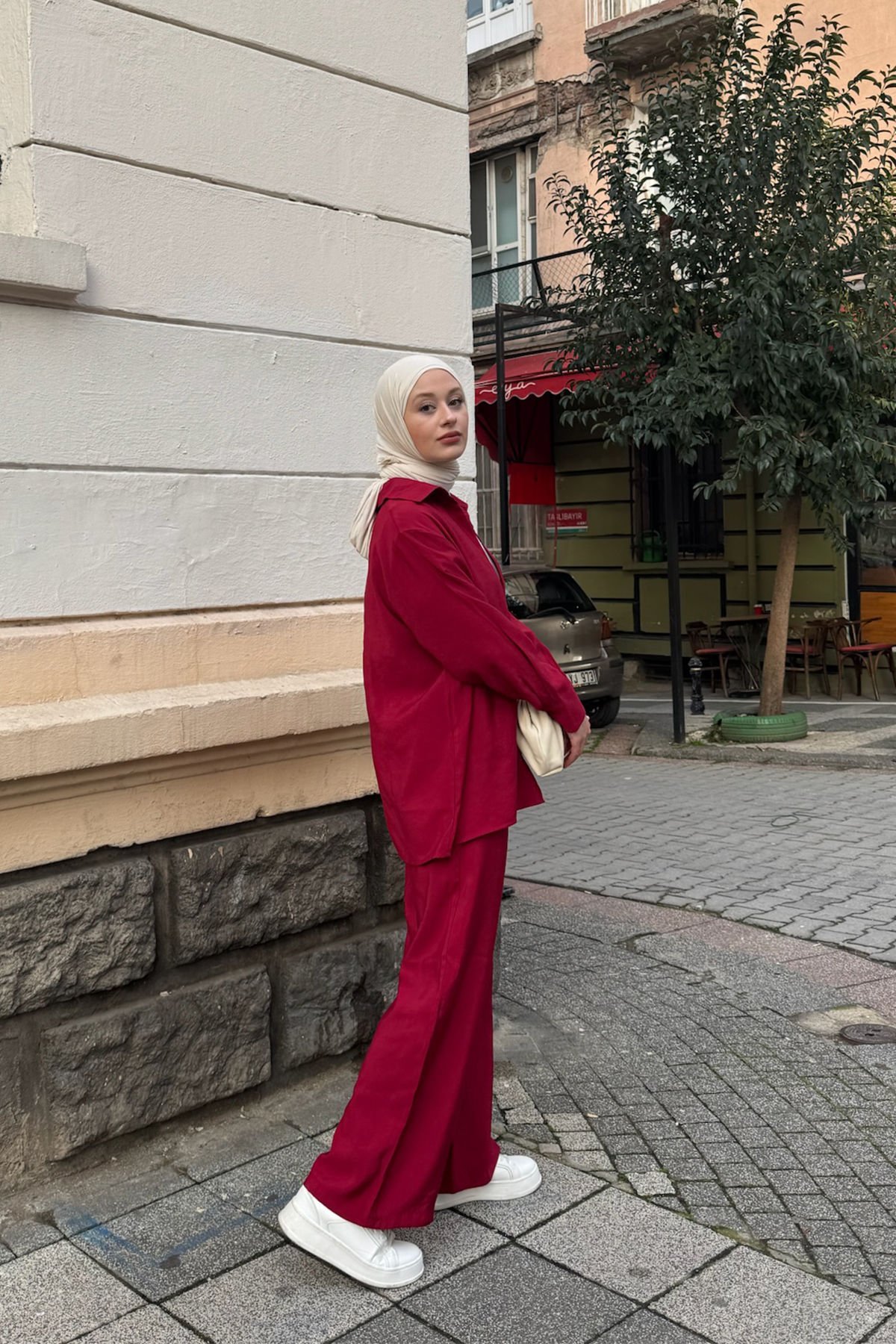 V Yakalı Takım 9-15804 - BORDO