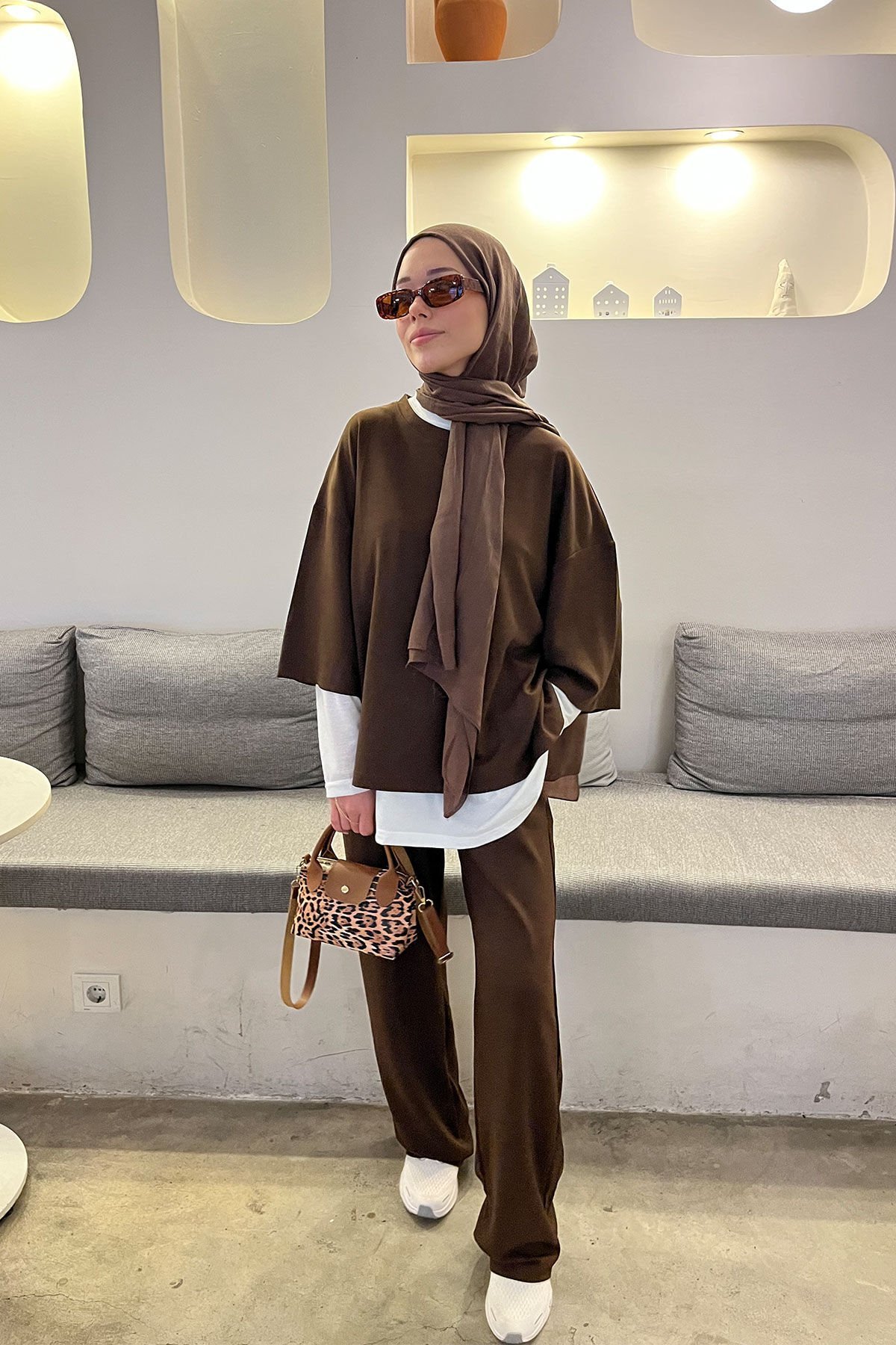 İçlikli Oyşo Takım 9-52837 - KAHVERENGİ